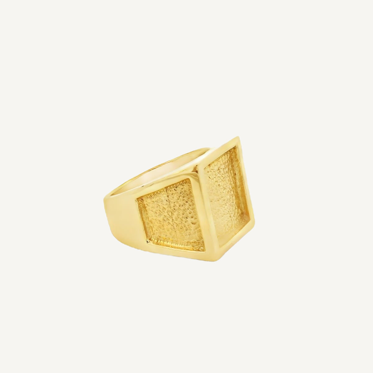Regent Gold Men's Ring - Image 2